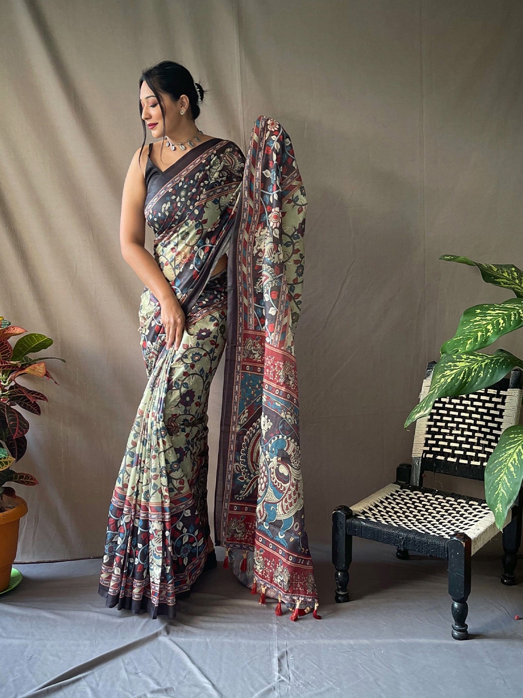 

RV CREATION Kalamkari Tussar Saree, Green