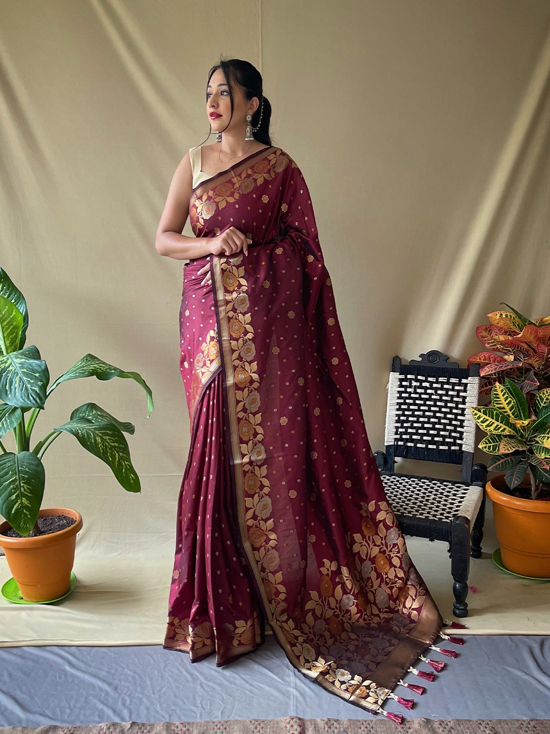 

RV CREATION Woven Design Zari Banarasi Saree, Brown