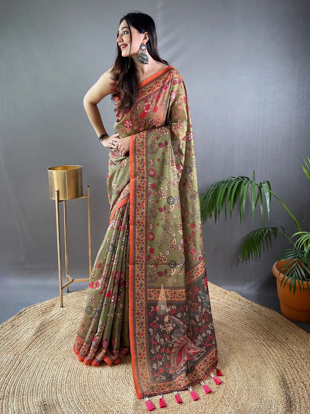 

RV CREATION Kalamkari Tussar Saree, Green