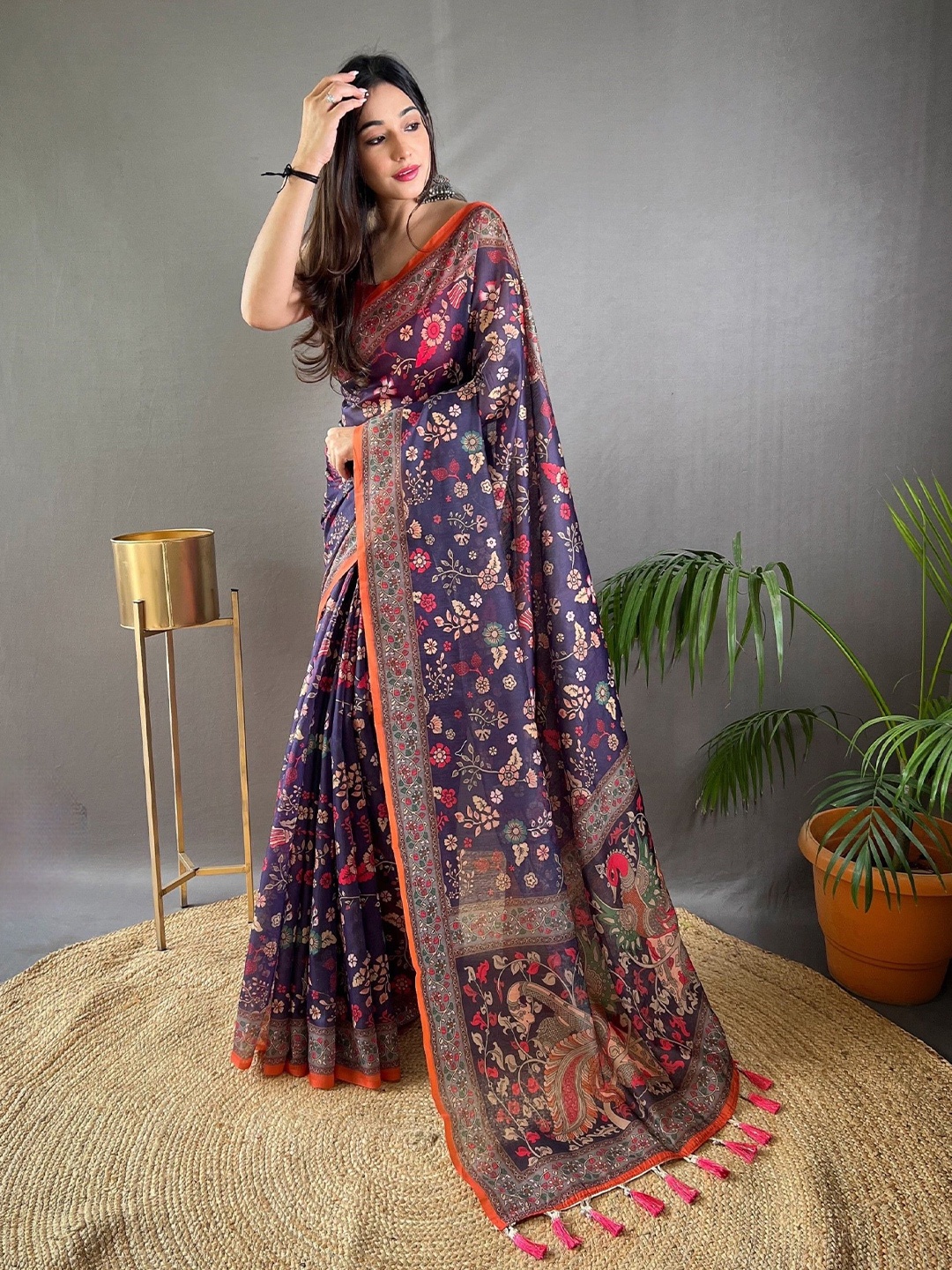 

RV CREATION Kalamkari Printed Tussar Saree, Purple