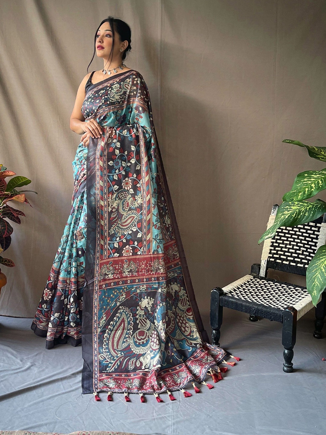

RV CREATION Kalamkari Tussar Saree, Blue
