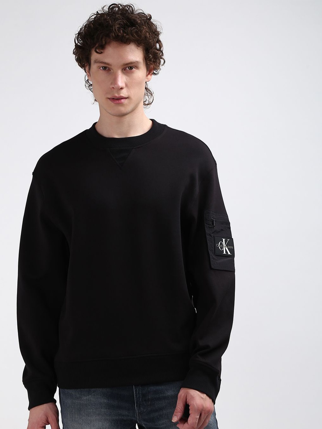 

Calvin Klein Men Round Neck Sweatshirt, Black