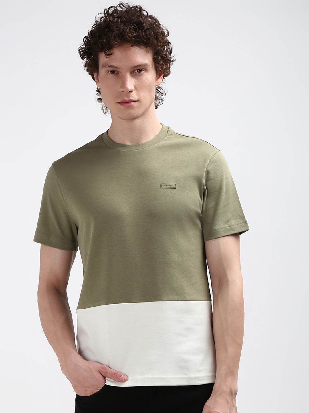 

Calvin Klein Men Colourblocked Round Neck T-shirt, Green
