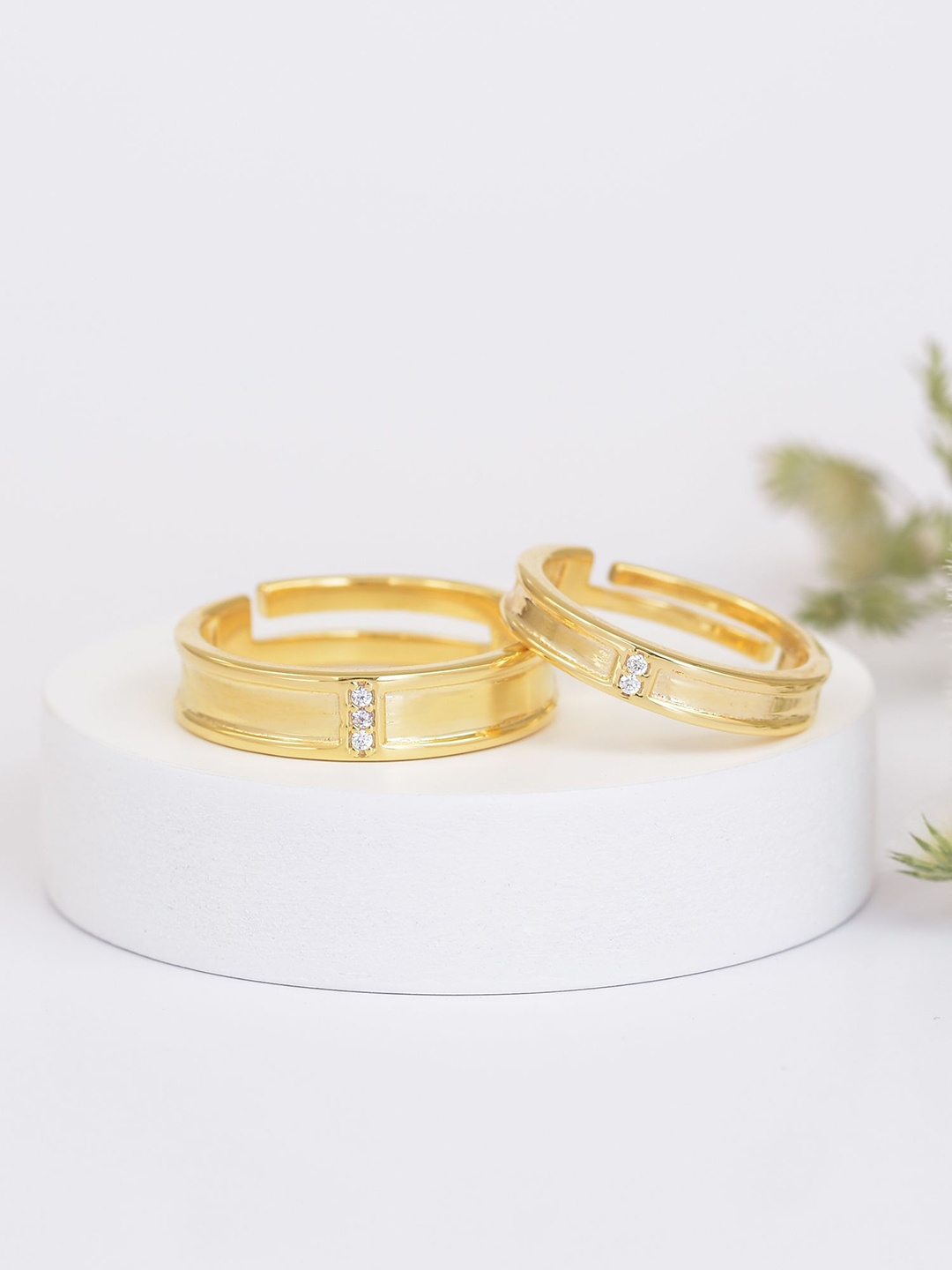 

Ornate Jewels Set Of 2 Gold-Plated American Diamond Finger Rings