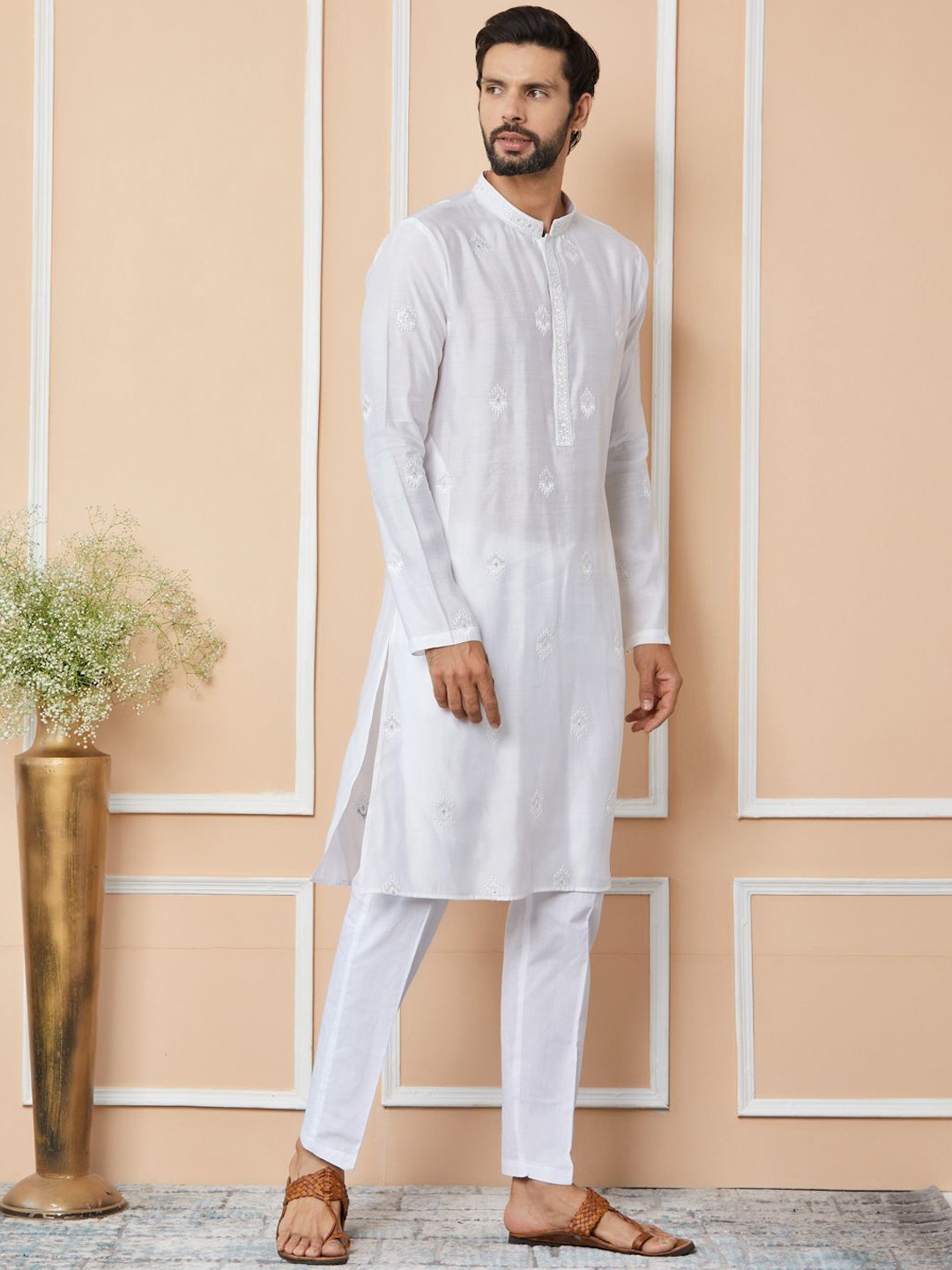 

See Designs Ethnic Motifs Embroidered Regular Sequinned Chanderi Silk Kurta with Pyjamas, White