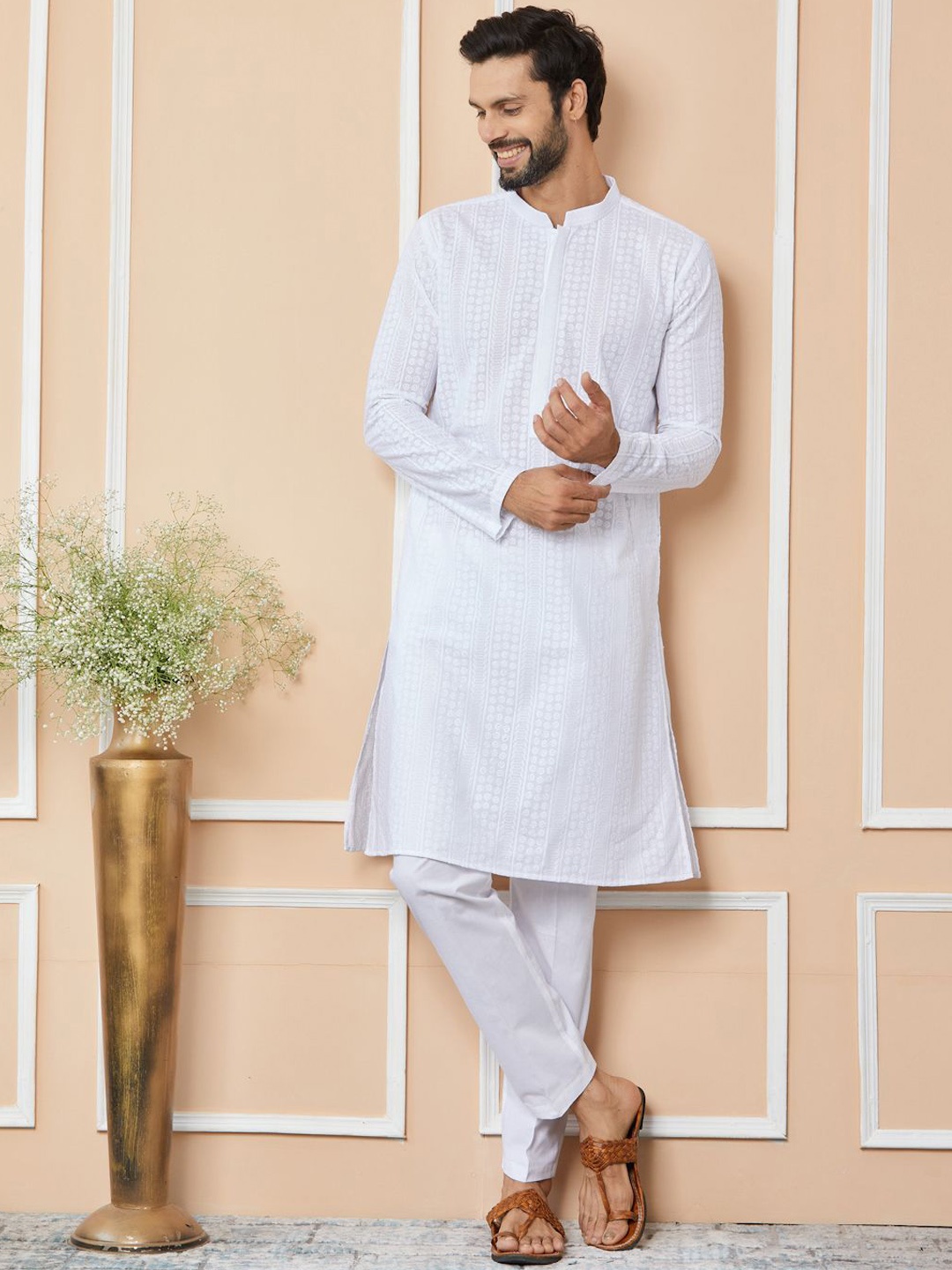 

See Designs Floral Embroidered Regular Thread Work Pure Cotton Kurta with Pyjamas, White