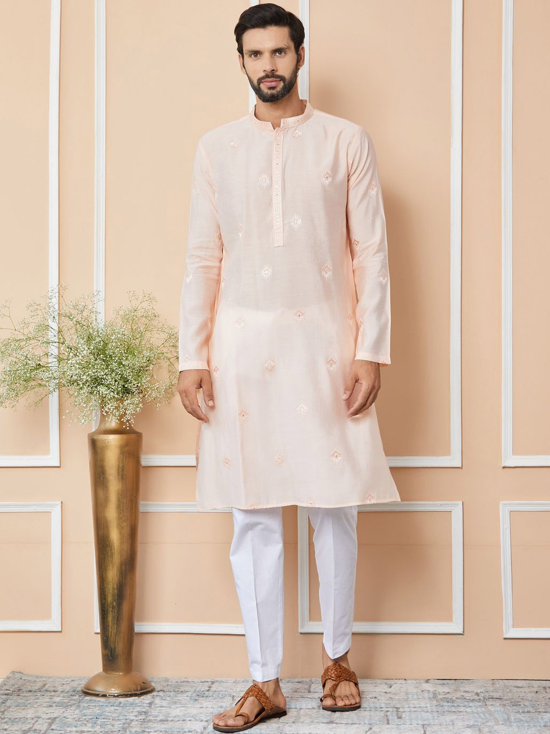

See Designs Ethnic Motifs Embroidered Sequinned Chanderi Silk Straight Kurta With Trousers, Peach