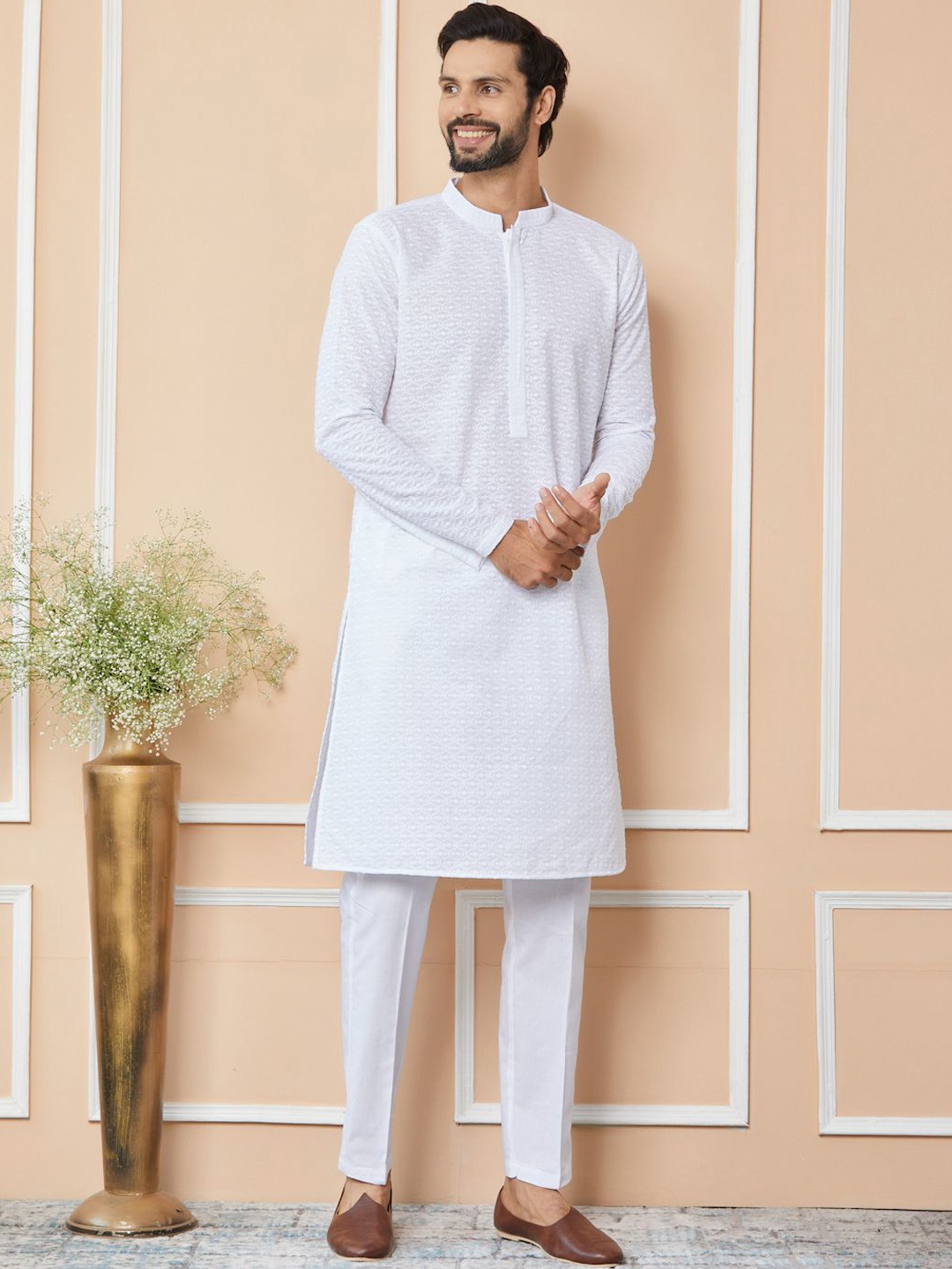 

See Designs Embroidered Regular Thread Work Pure Cotton Kurta with Pyjamas, White