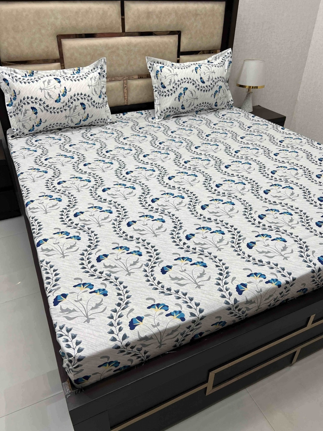 

Pure Decor White & Blue Floral 380 TC Cotton King Bedsheet with 2 Pillow Covers