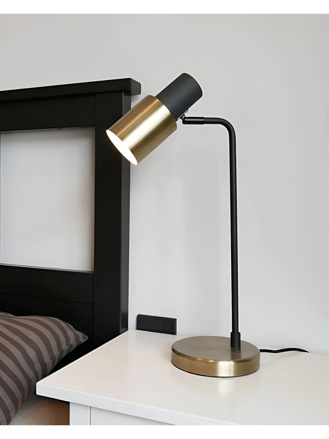 

THEDECORKART Yellow Metal Spherical Table Lamp