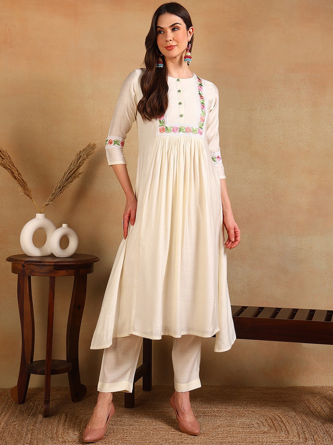 

KALINI Floral Yoke Design Thread Work Pleated Anarkali Kurta, Off white