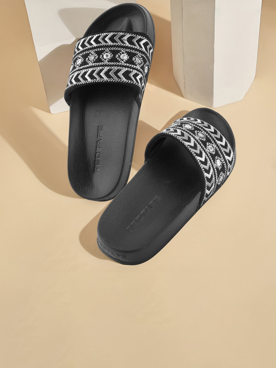 

Red Tape Women Embellished Sliders, Black
