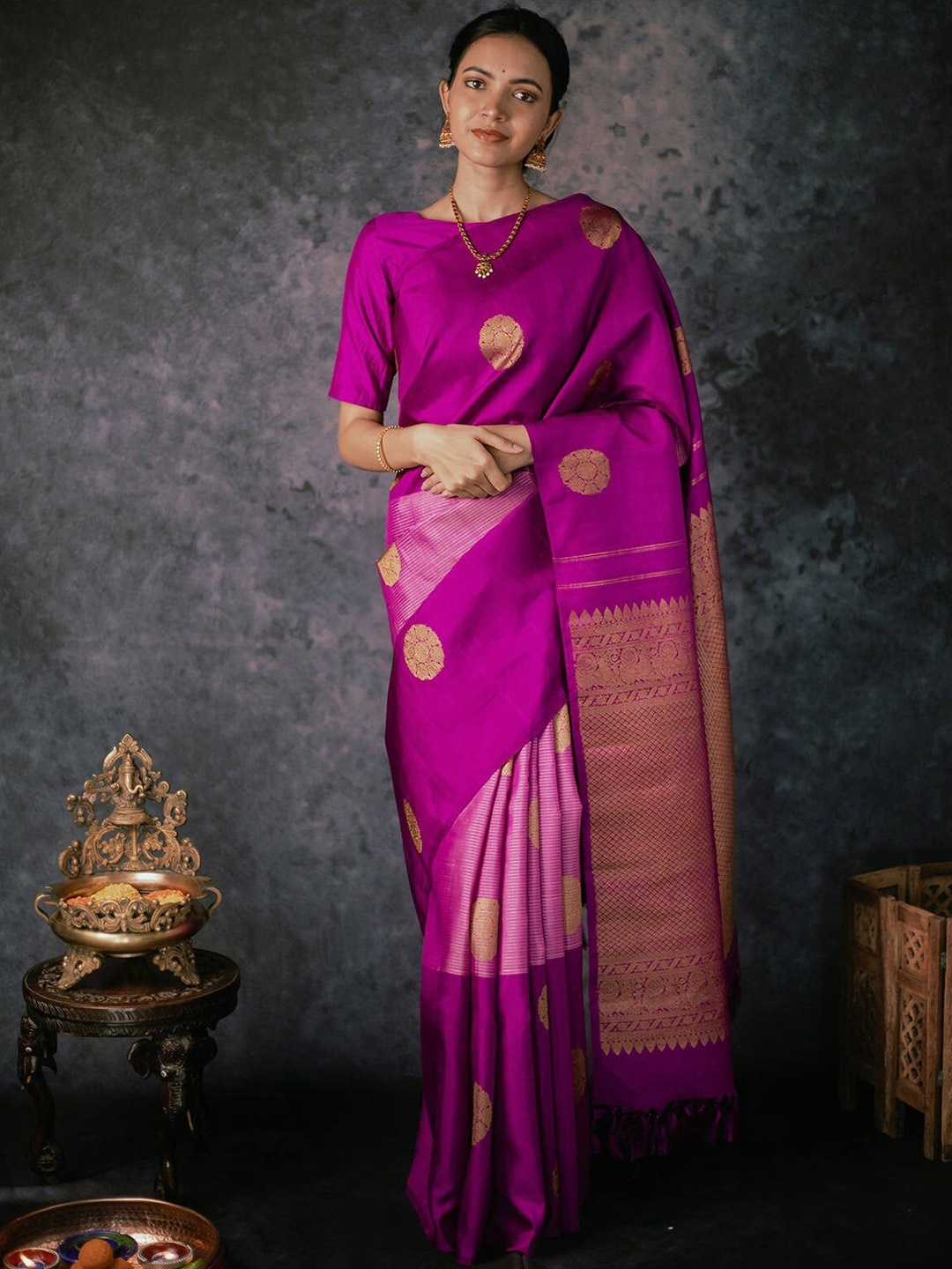 

revika Woven Design Zari Pure Silk Kanjeevaram Saree, Purple