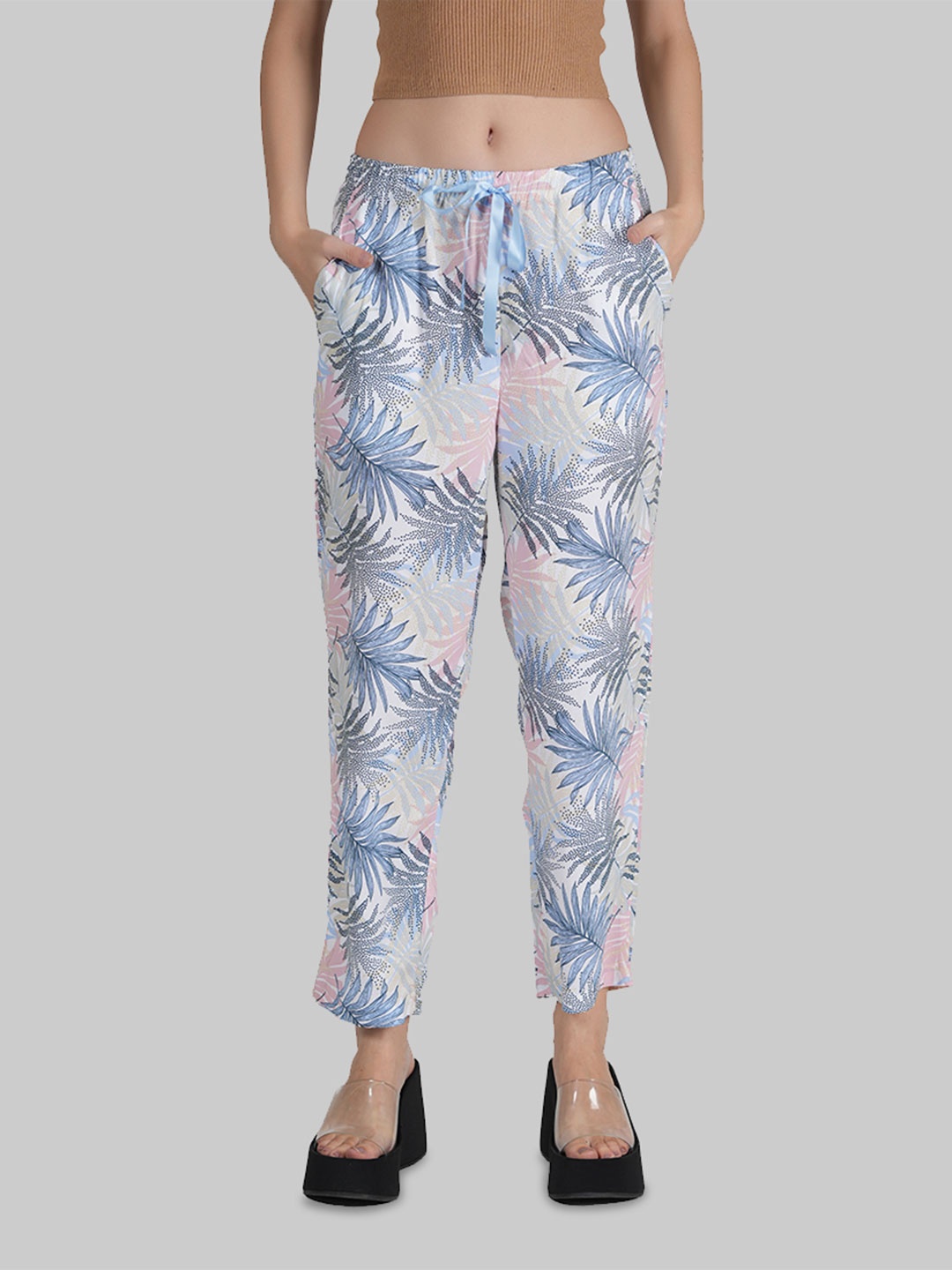 

Style Shoes Printed Straight Trouser, Blue