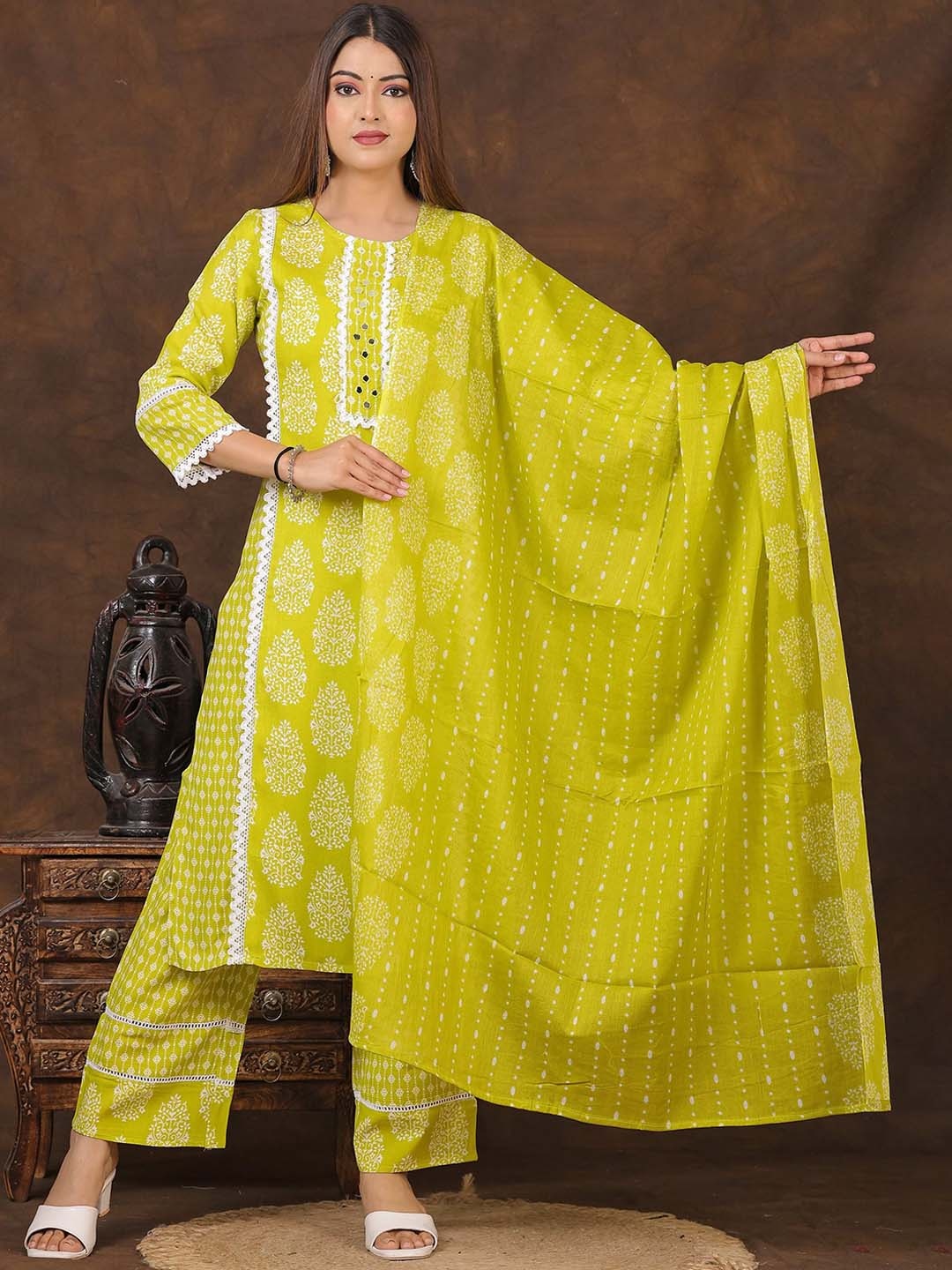 

PARTHVI Floral Printed Regular Mirror Work Kurta with Palazzos & Dupatta, Yellow