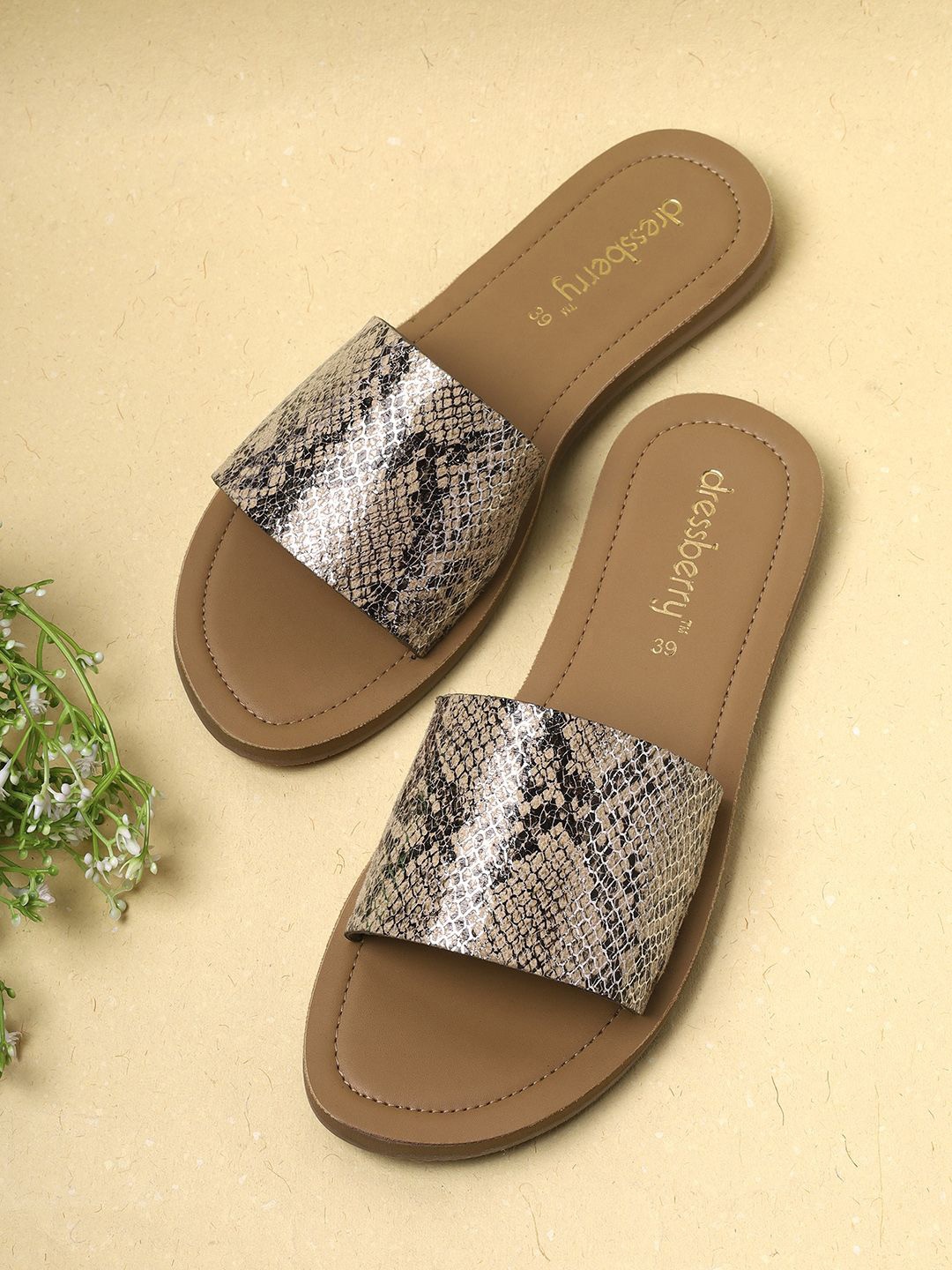 

DressBerry Women Textured Open Toe Flats, Beige