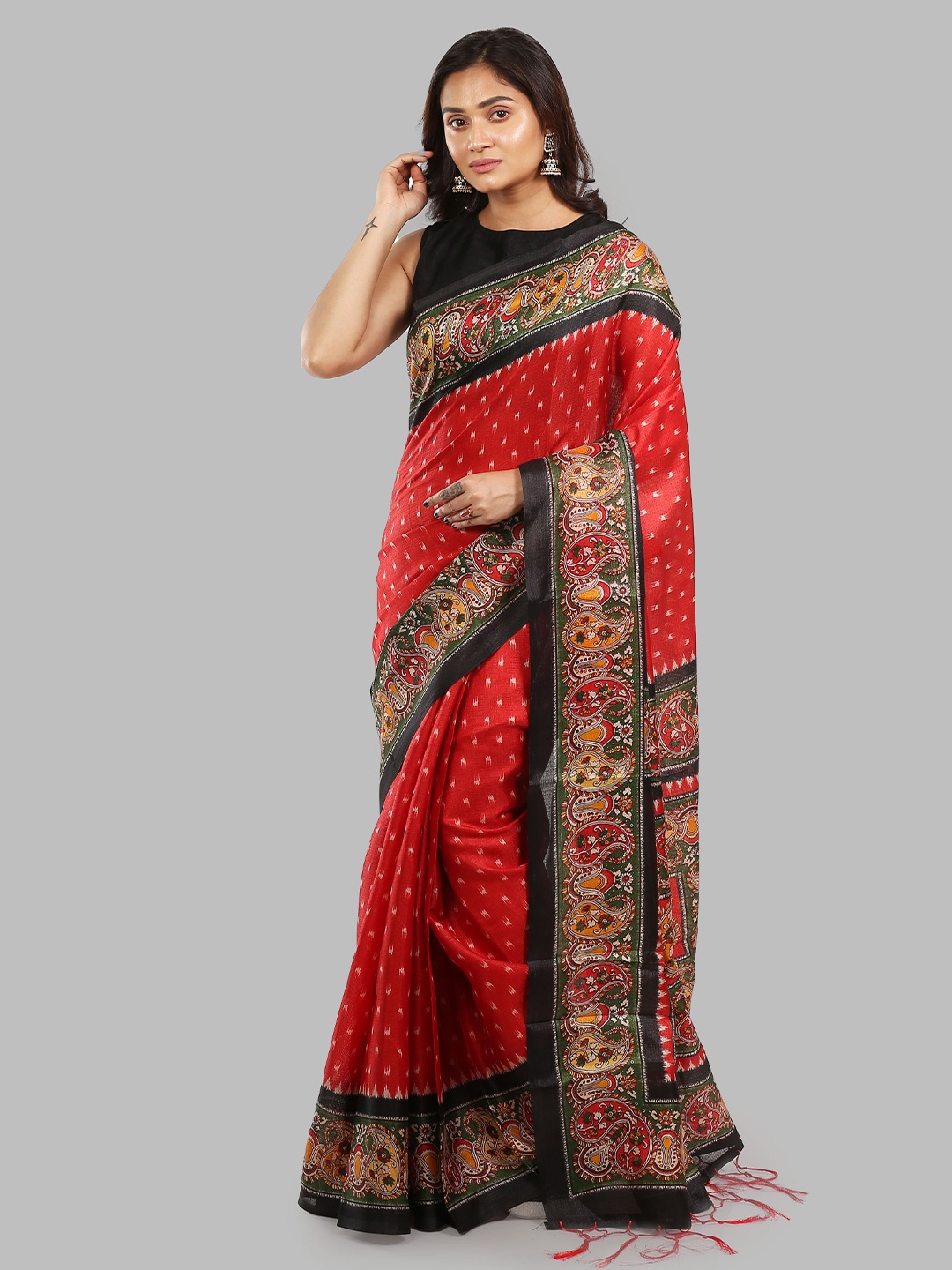 

Urbane Essence Ethnic Motifs Pure Silk Saree, Red
