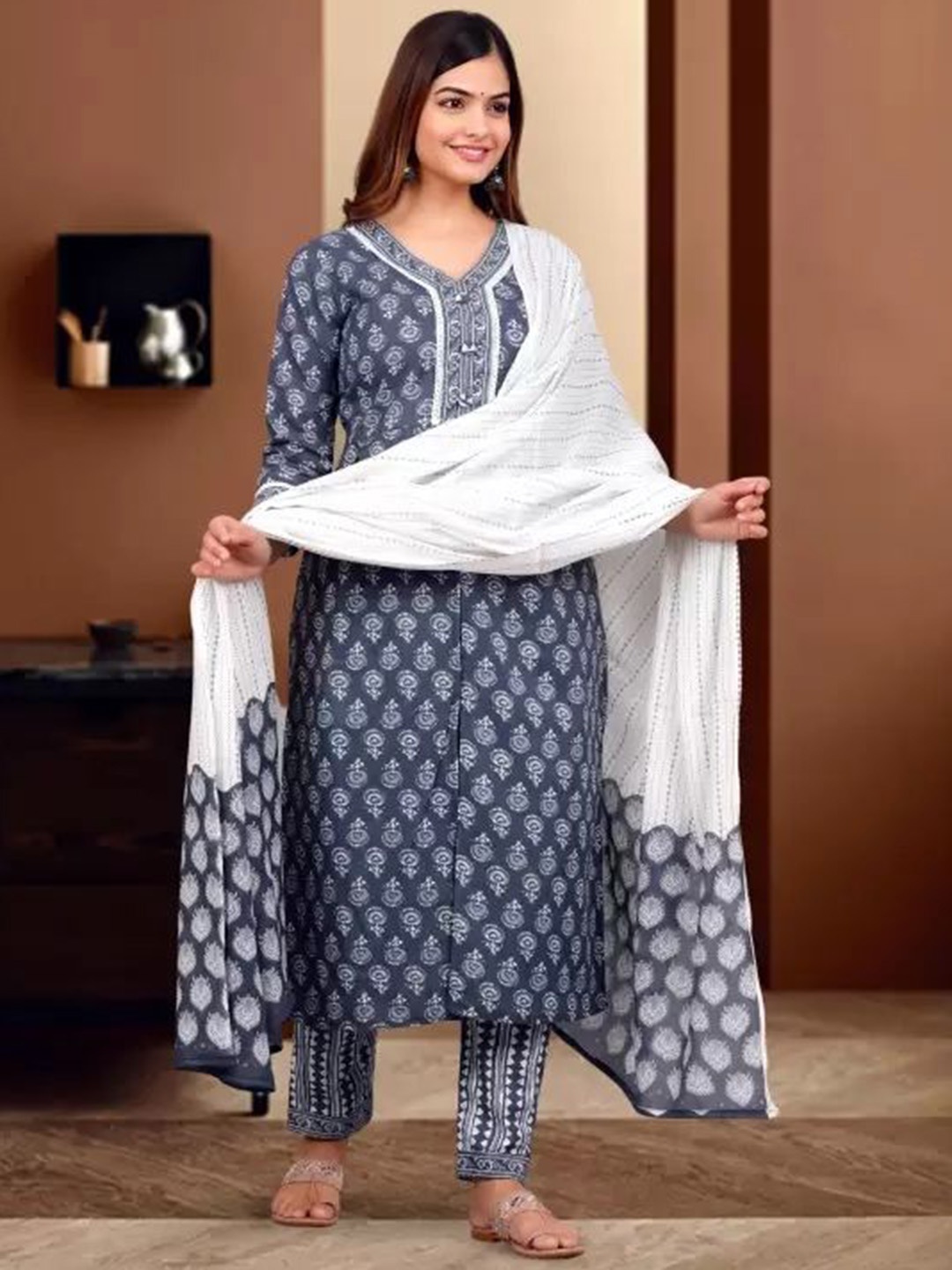 

POSHART FASHION AS UNIQUE AS YOU ARE Printed Pure Cotton Kurta With Trousers & Dupatta, Grey