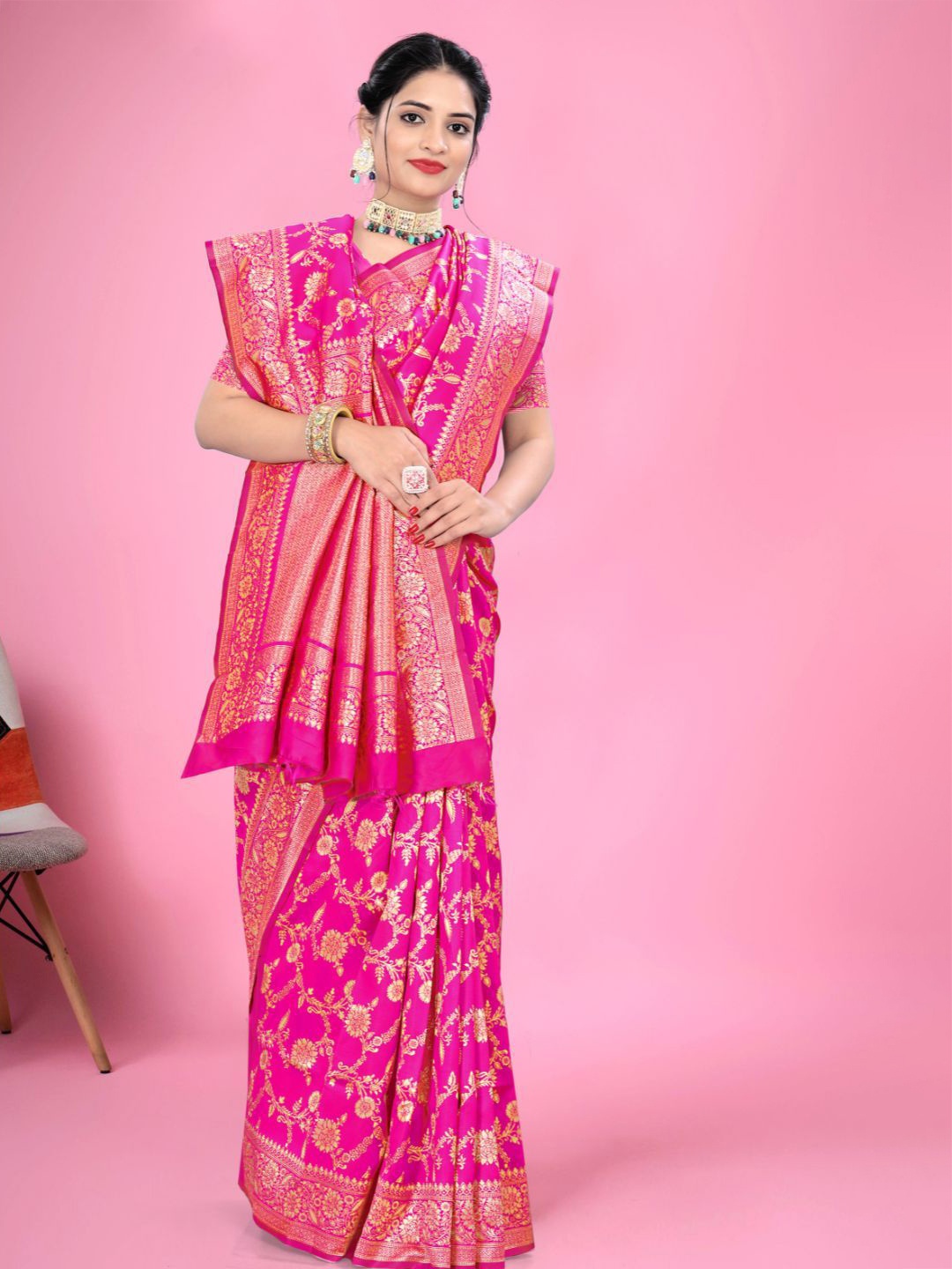 

KAZIA Ethnic Motifs Woven Design Zari Banarasi Saree, Pink