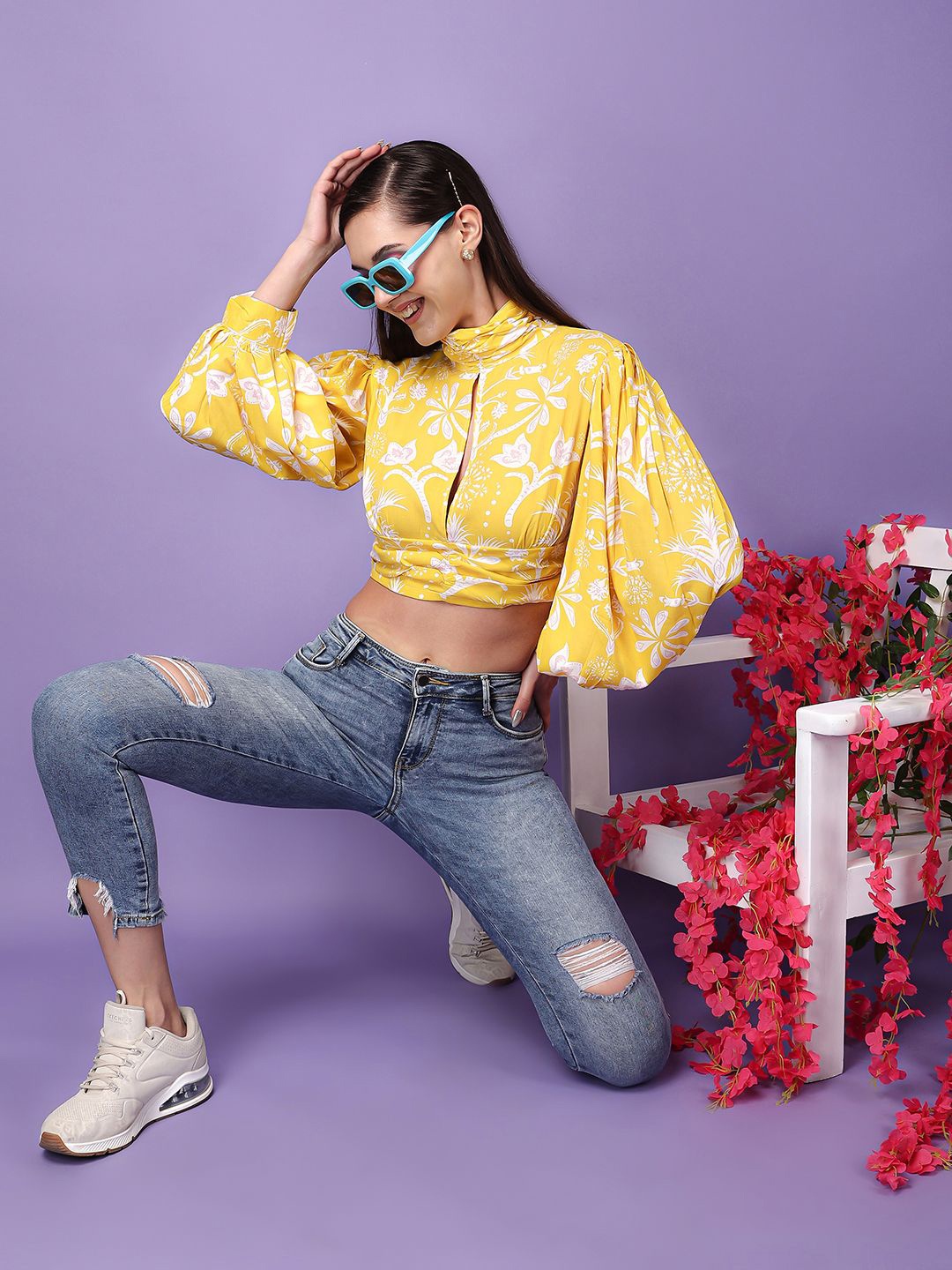 

SCORPIUS Floral Printed High Neck Fitted Crop Top, Yellow