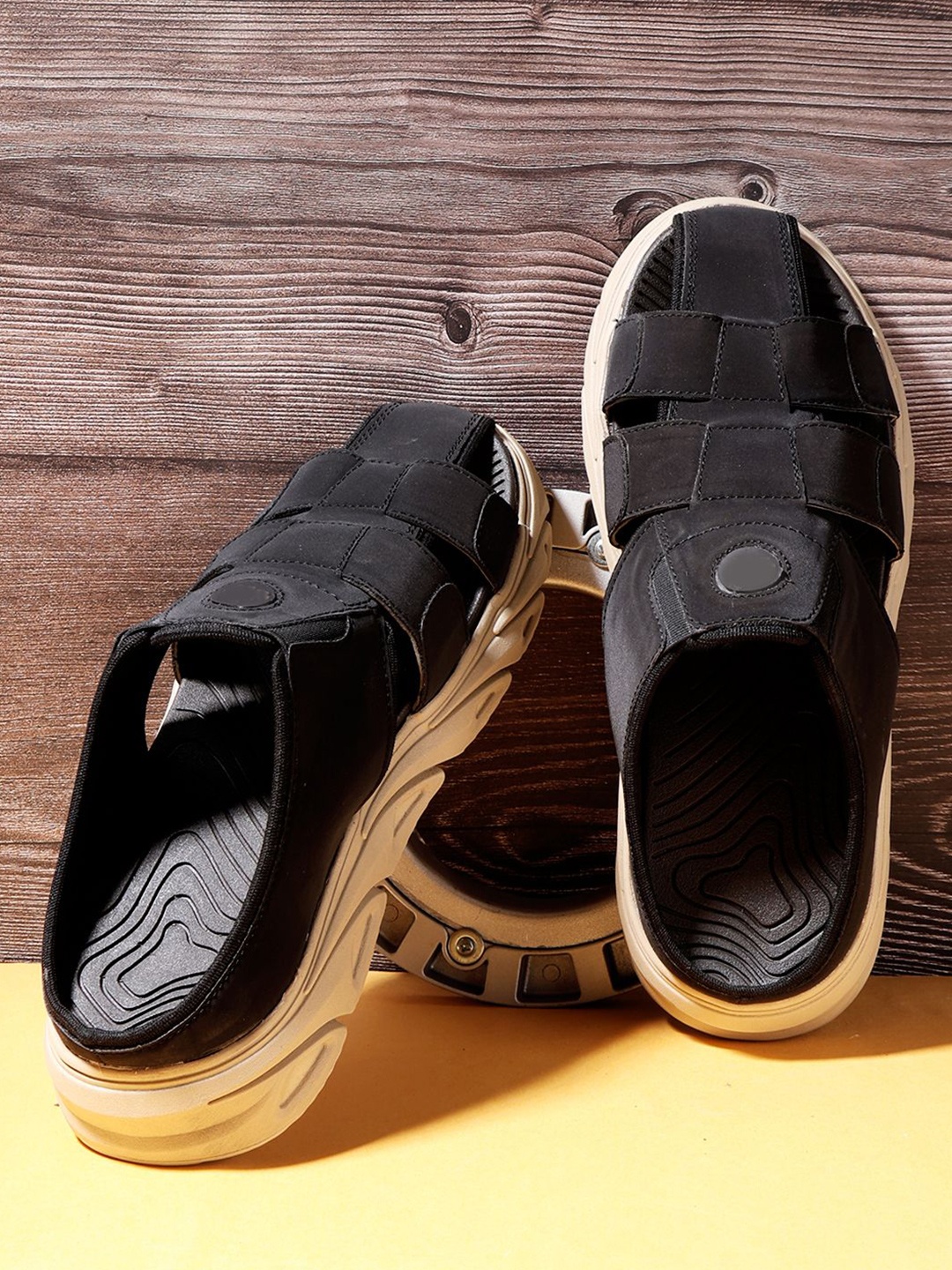 

Woakers Men Leather Comfort Sandals, Black