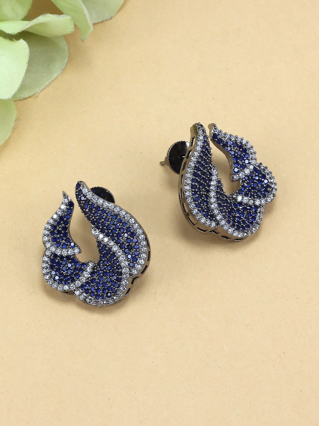 

PRIVIU Rhodium-Plated Leaf Shaped Studs Earrings, Blue