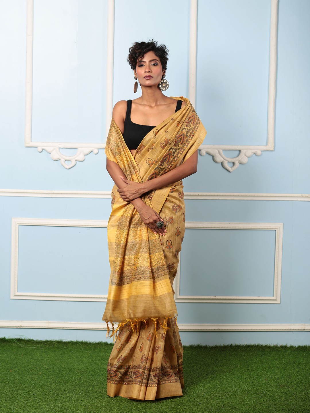

Urbane Essence Ethnic Motifs Pure Silk Saree, Brown