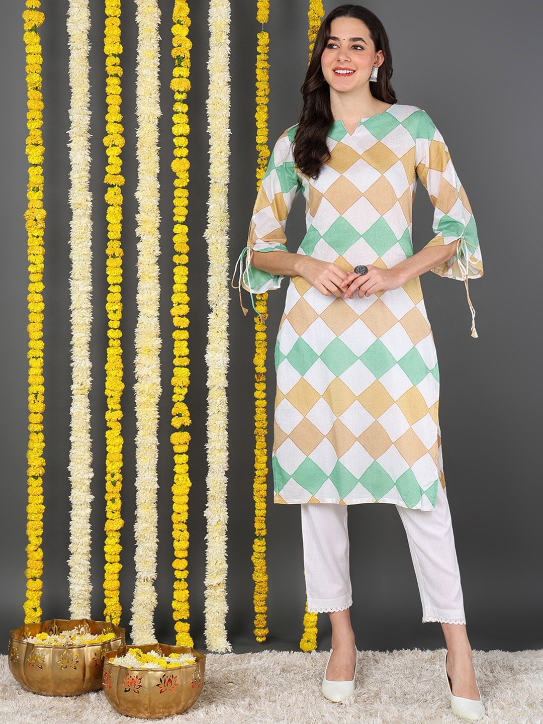 

KALINI Round Neck Geometric Printed Cotton Straight Kurta, White