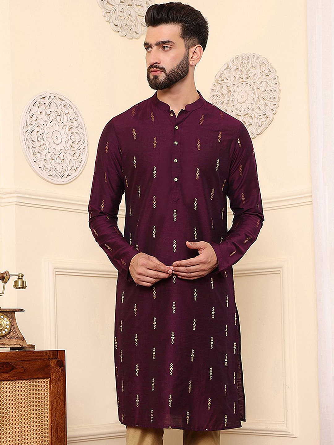 

DEYANN Mandarin Collar Long Sleeves Ethnic Motifs Thread Work Straight Kurta, Purple