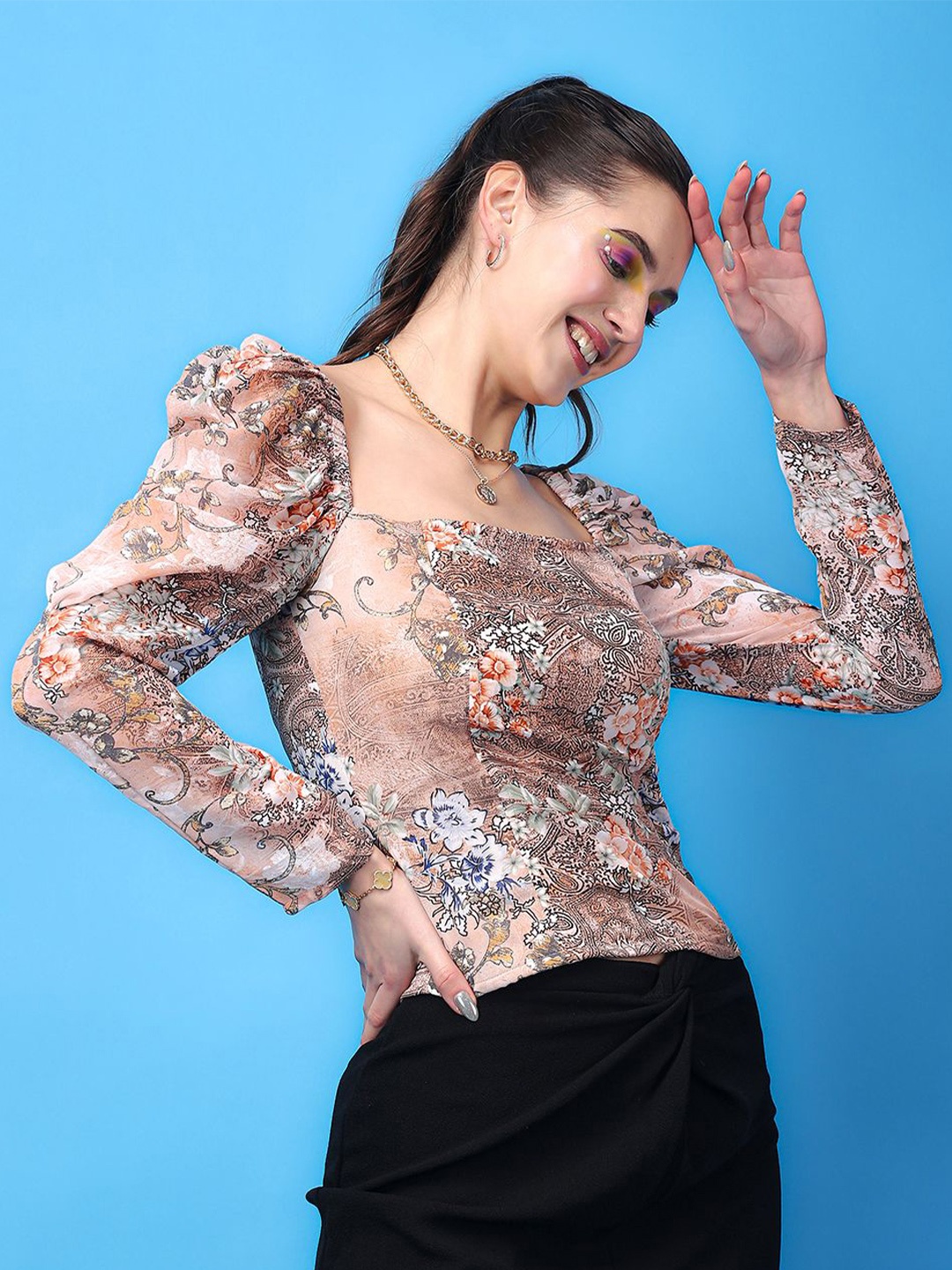 

SCORPIUS Women Floral Print Square Neck Puff Sleeves Georgette Fitted Top, Beige