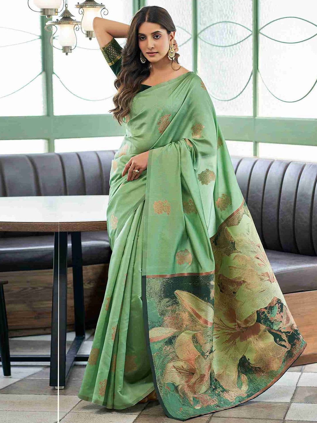 

Mitera Ethnic Motifs Woven Design Zari Saree, Green