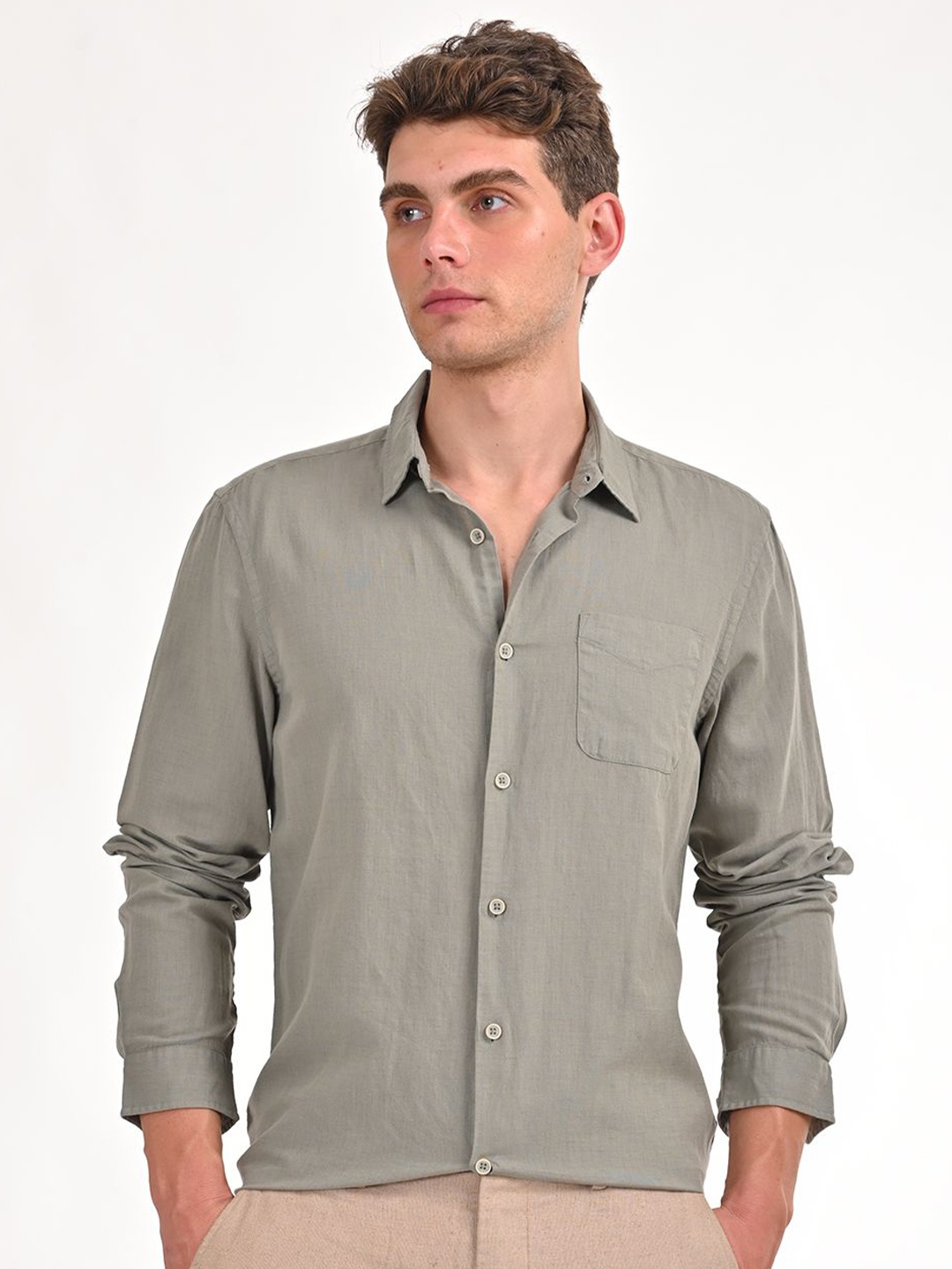 

POE Men Smart Solid Spread Collar Slim Fit Casual Shirt, Green