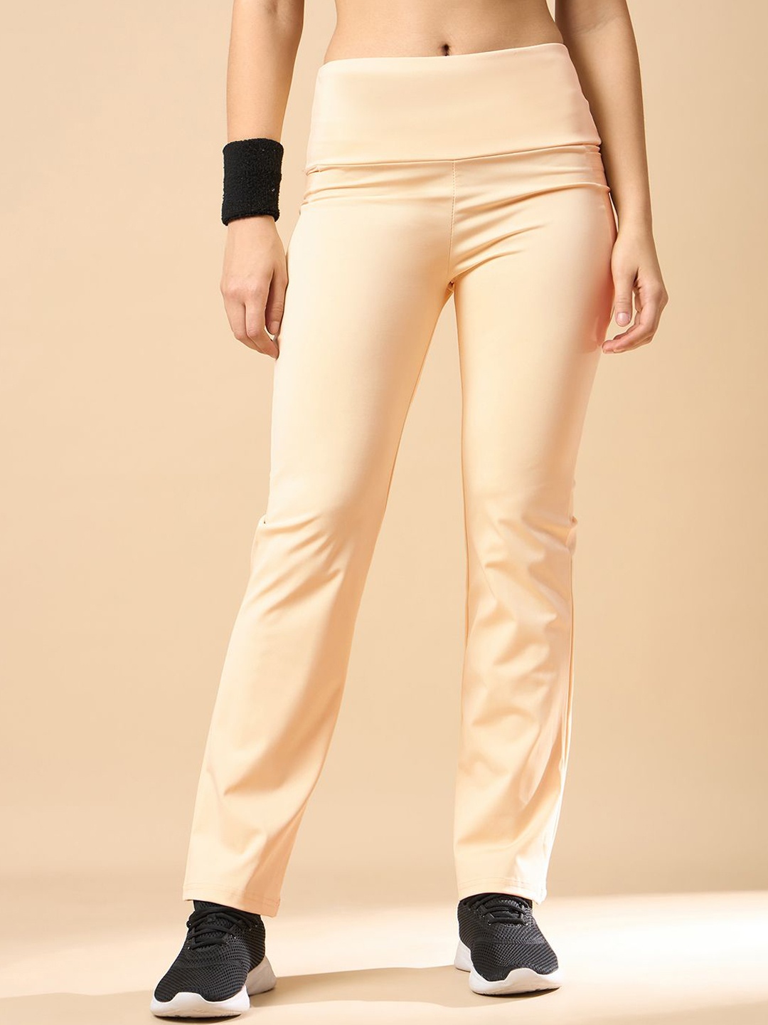 

COLOR CAPITAL Women Flare Ankle-Length Antimicrobial Gym Tights, Cream