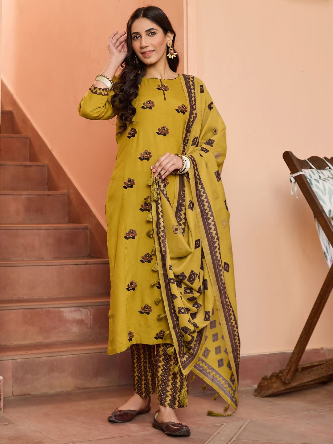 

WOMEN PLUS Floral Embroidered Thread Work Straight Kurta With Trousers & Dupatta, Mustard