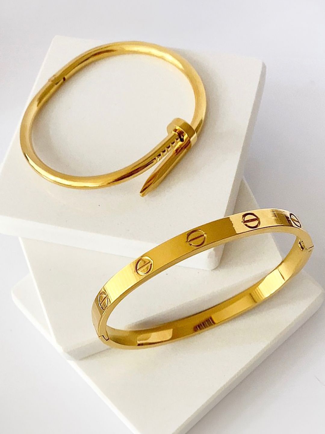 

PRIVIU Set Of 2 Gold-Plated Stainless Steel Bangle-Style Bracelets