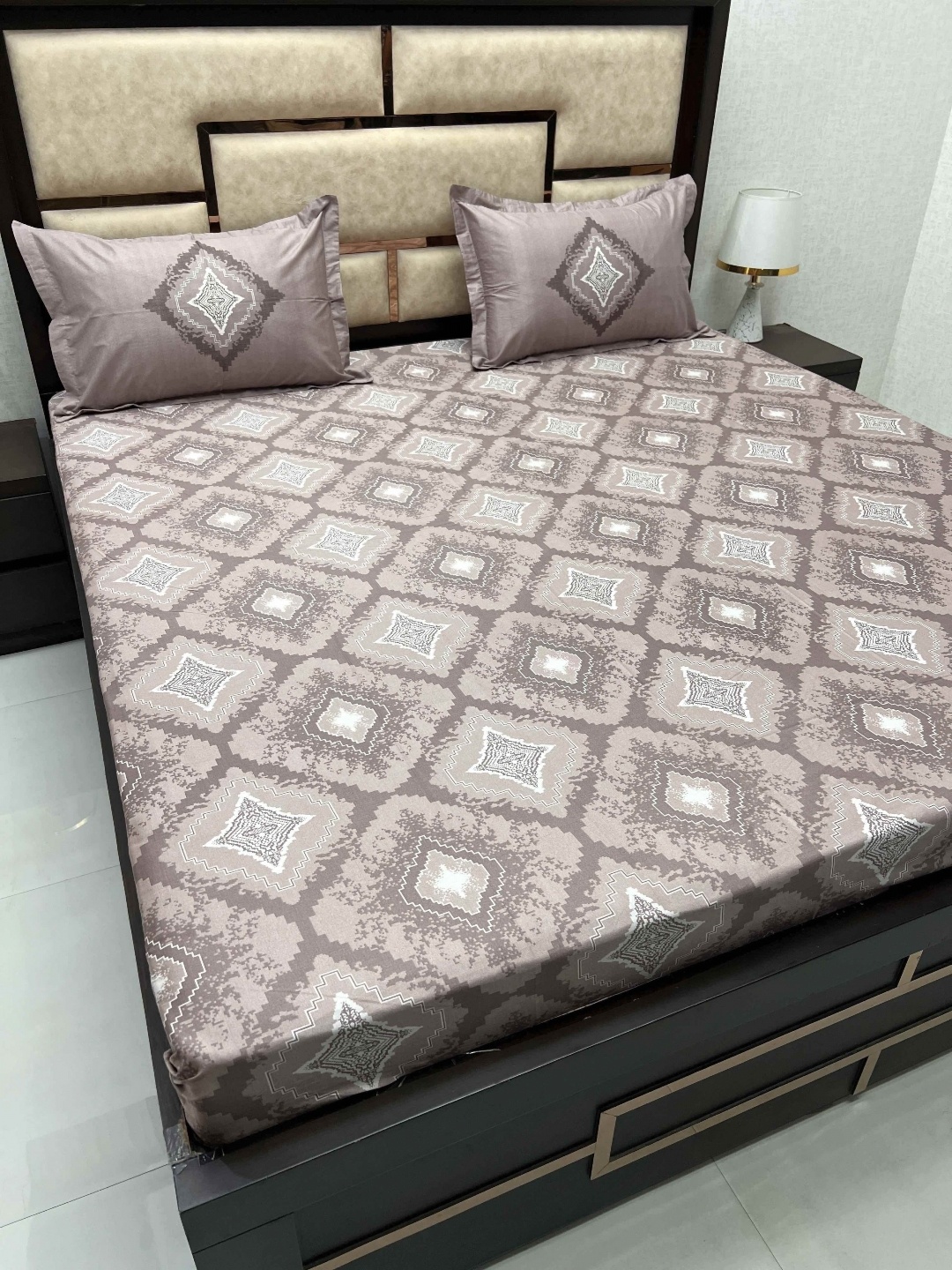 

Pure Decor Purple & Grey 350 TC Pure Cotton King Bedsheet with 2 Pillow Covers