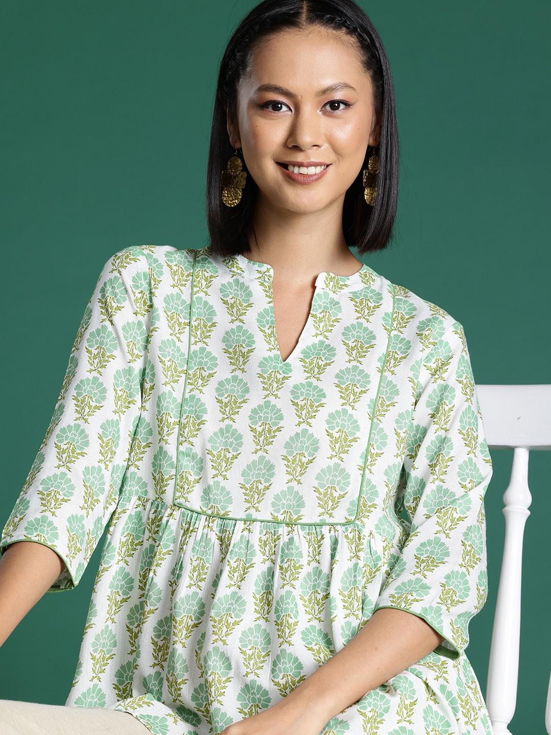

Sangria Floral Printed Pleated Short Kurti, White