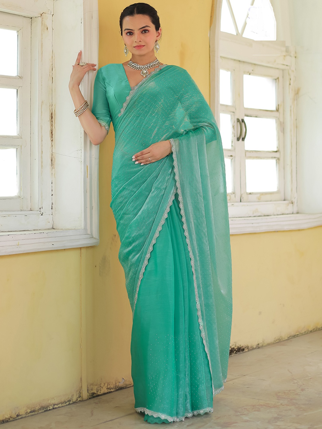 

Jinal & Jinal Embellished Beads and Stones Organza Saree, Blue