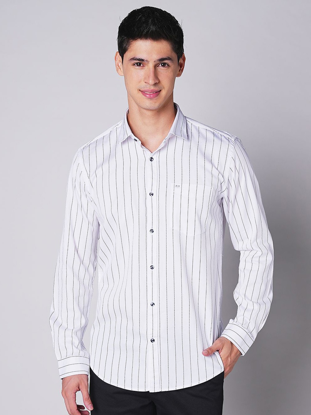 

MOZZO Men Slim Fit Opaque Striped Casual Shirt, White