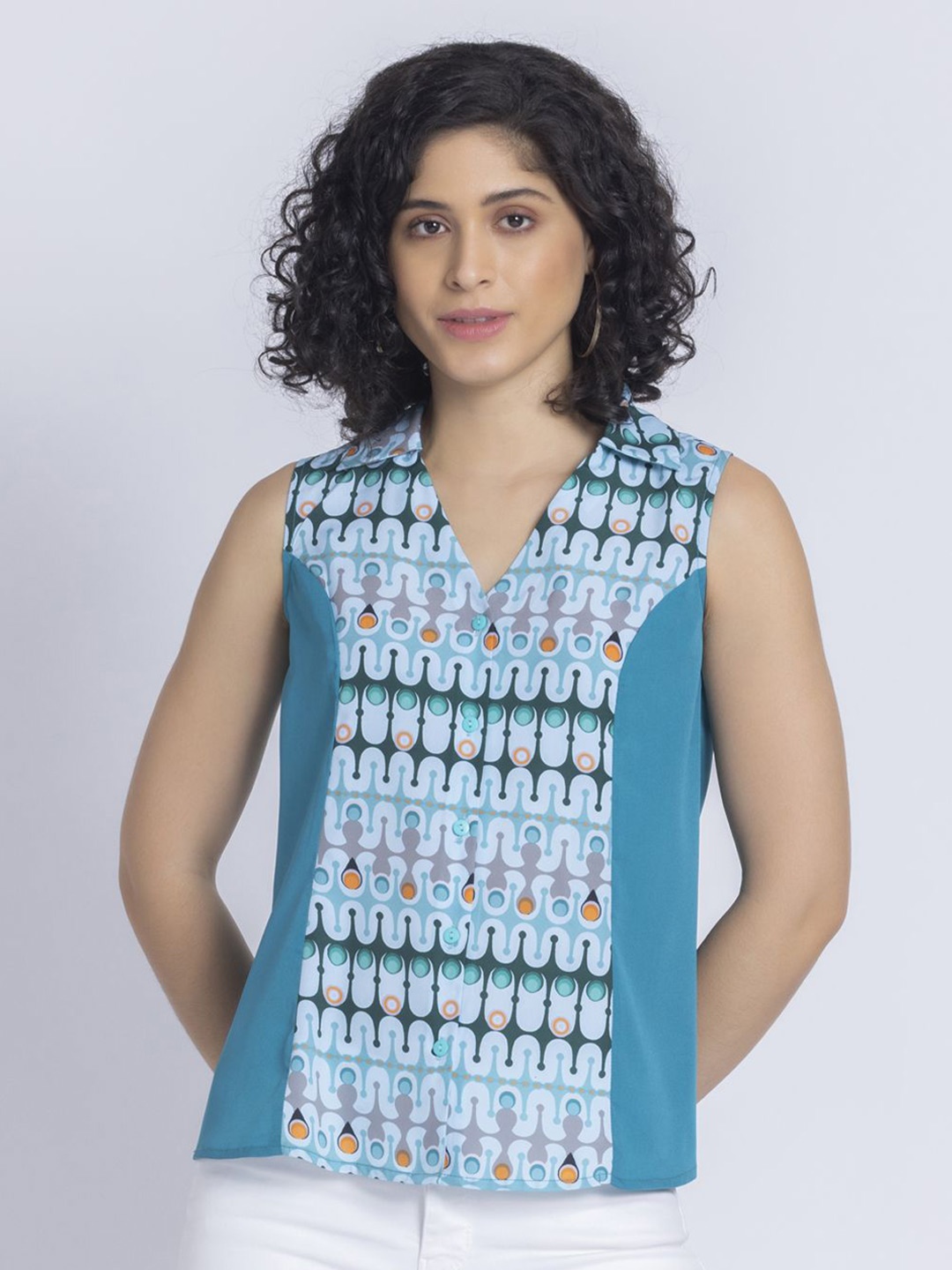 

SHAYE Geometric Printed Shirt Collar Sleeveless Crepe Top, Blue