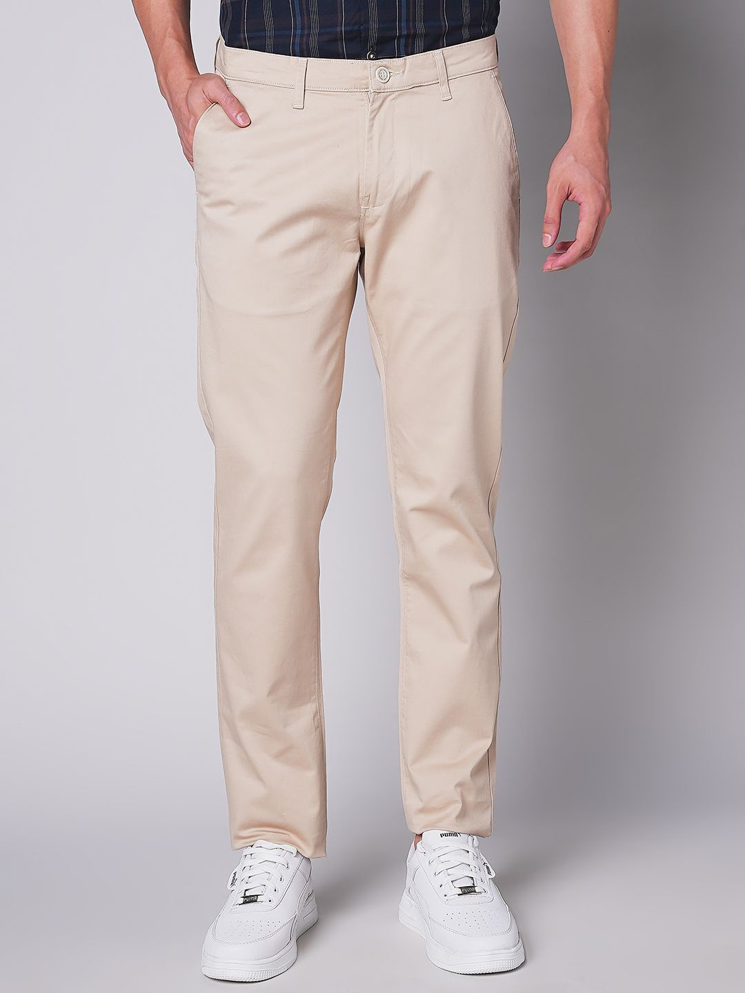 

MOZZO Men Slim Fit Trousers, Beige
