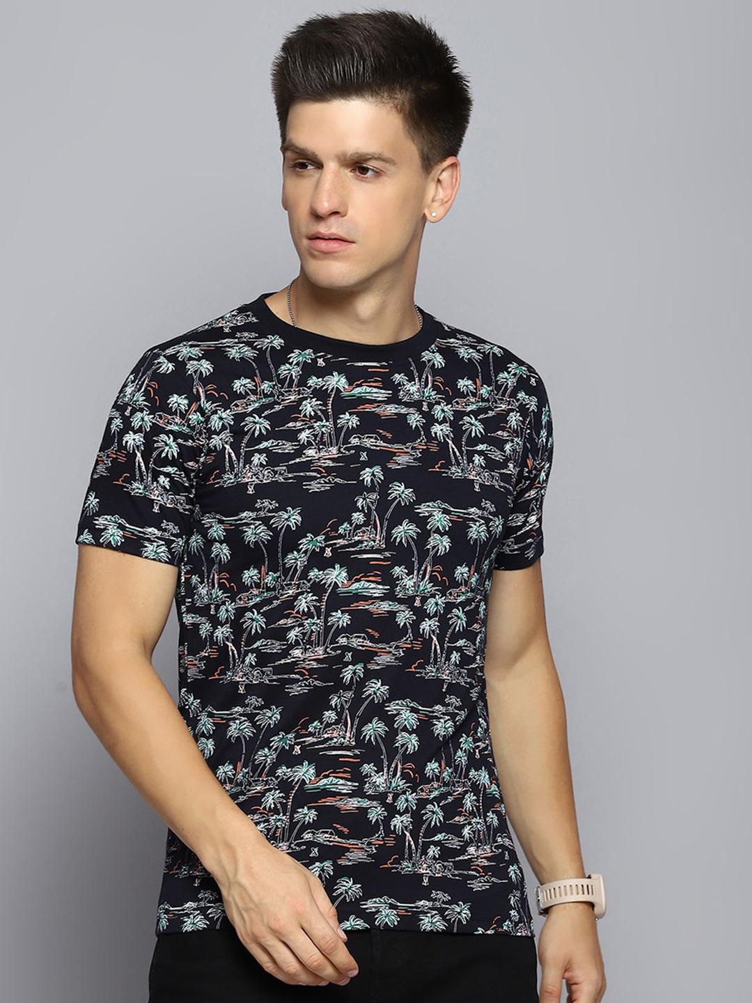 

Cloak & Decker by Monte Carlo Men Tropical Printed Round Neck T-shirt, Navy blue