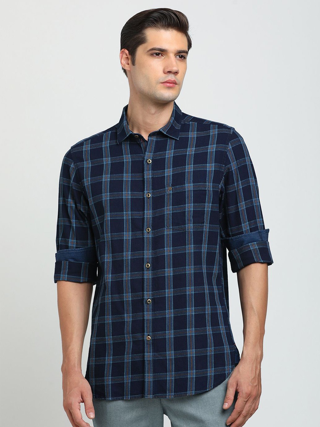 

Turtle Men Windowpane Checks Spread Collar Cotton Relaxed Slim Fit Casual Shirt, Navy blue