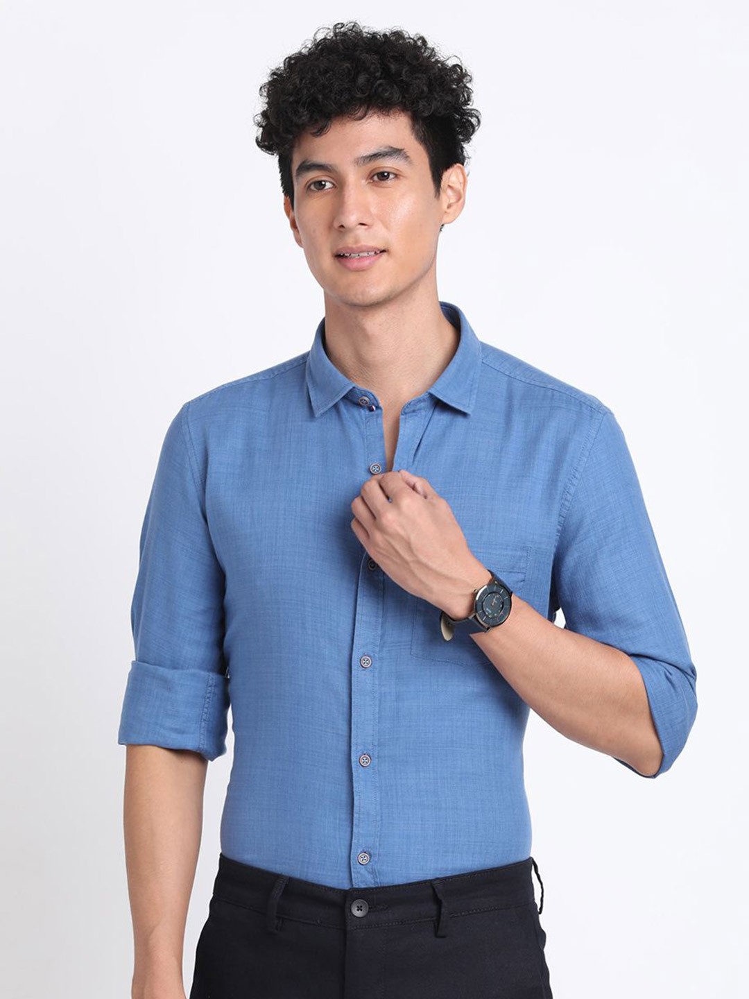 

Turtle Men Solid Spread Collar Casual Shirt, Blue