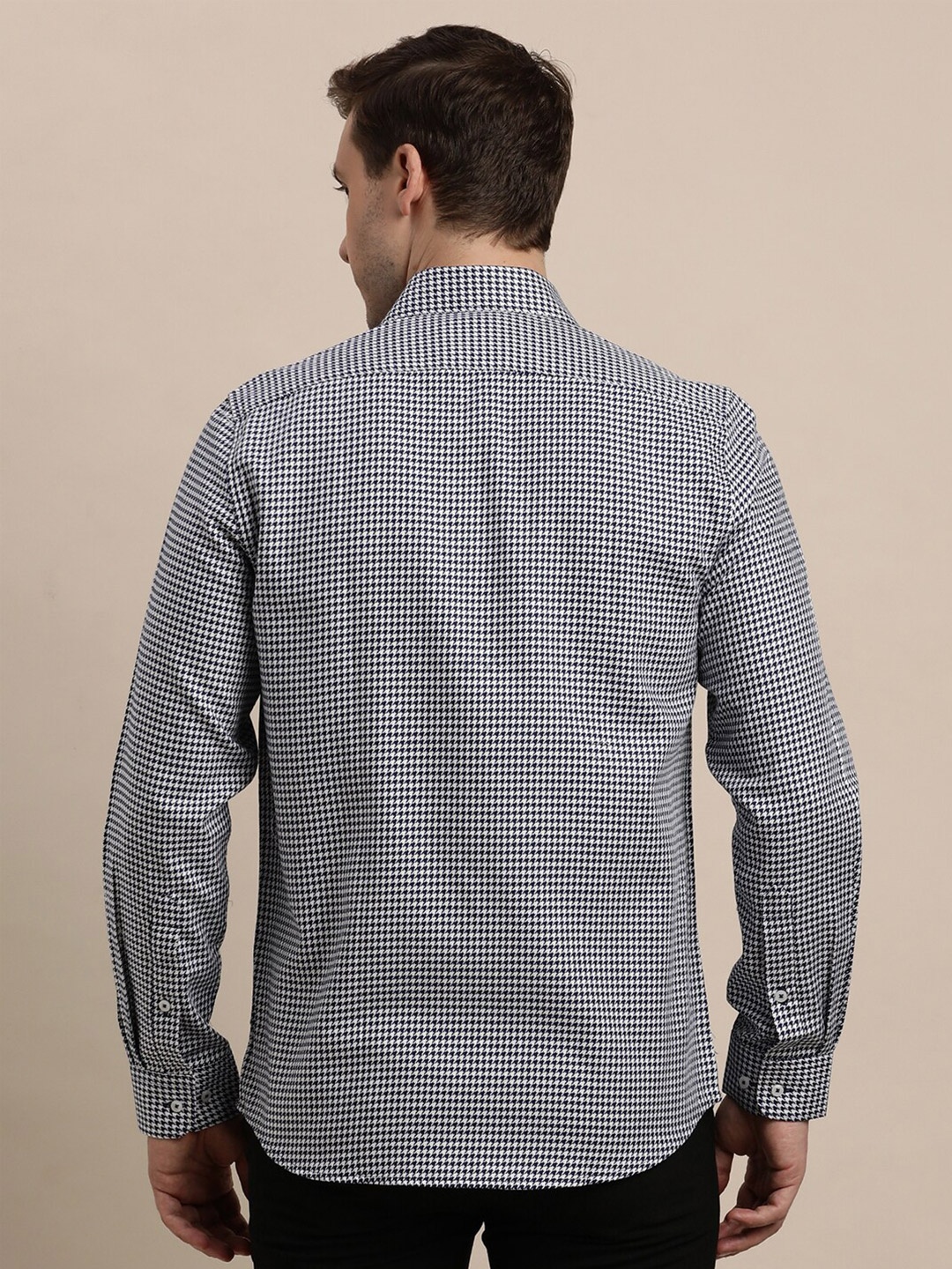 

Turtle Men Micro Disty Spread Collar Pure Cotton Formal Shirt, Black