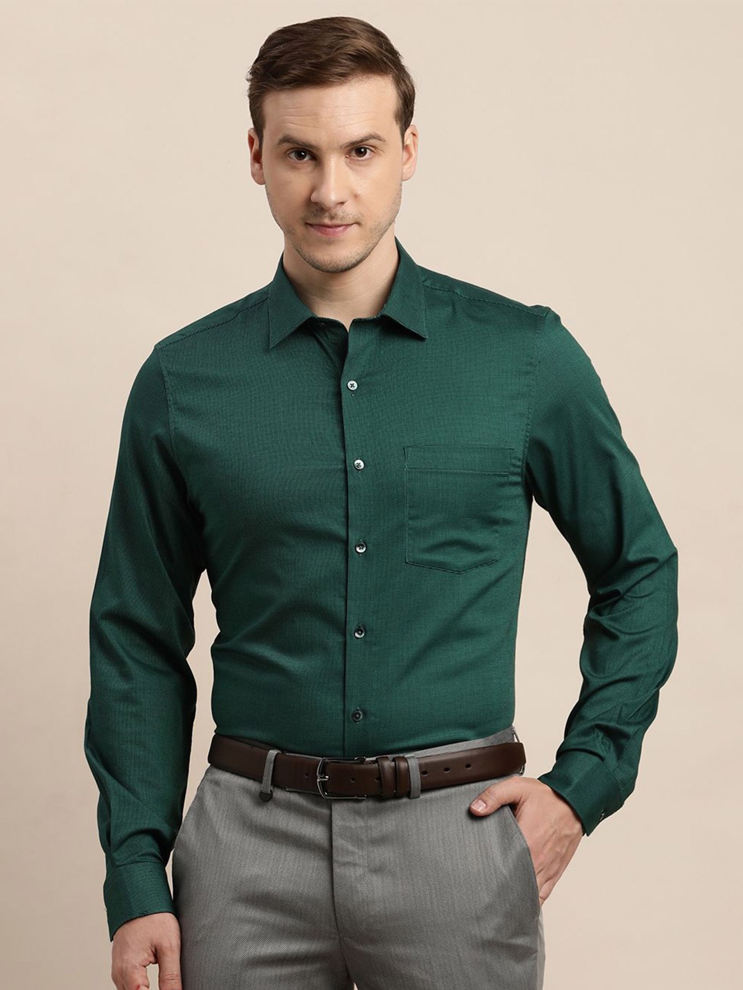 

Turtle Men Solid Spread Collar Formal Shirt, Green