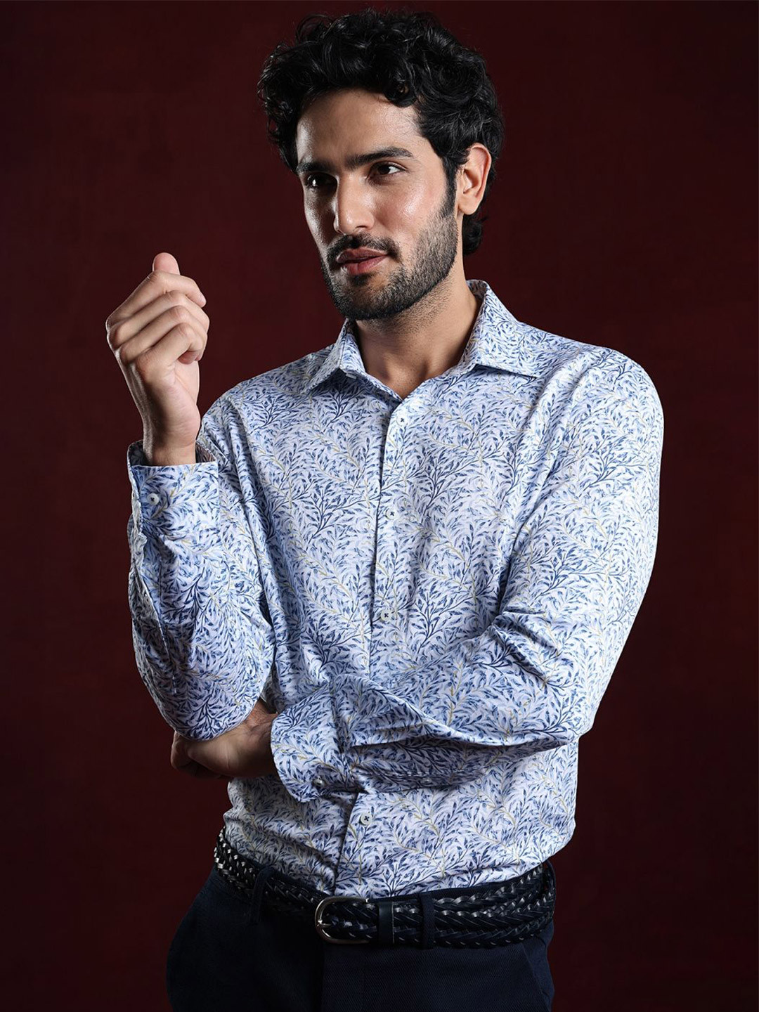 

Turtle Men Floral Printed Spread Collar Casual Shirt, Blue