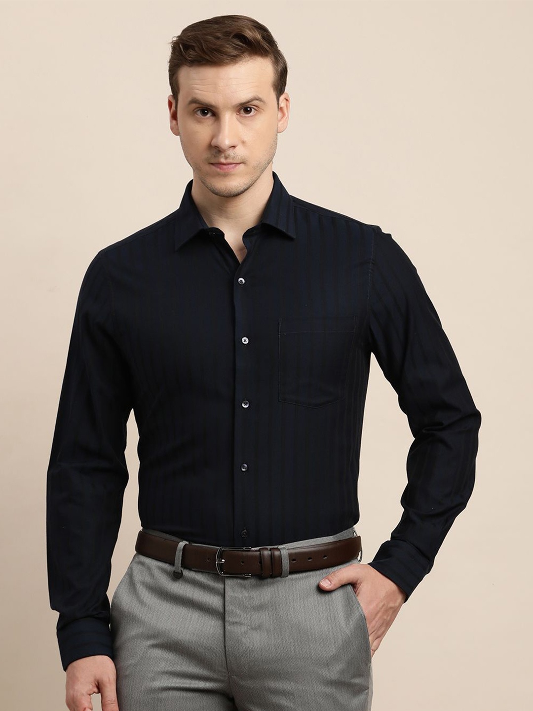 

Turtle Men Striped Spread Collar Formal Shirt, Navy blue