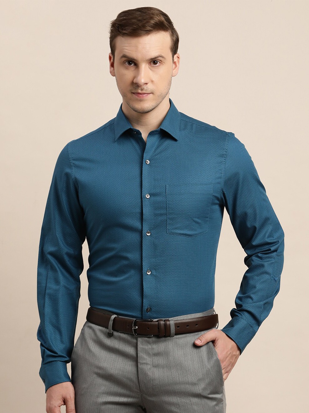 

Turtle Men Solid Spread Collar Formal Shirt, Green