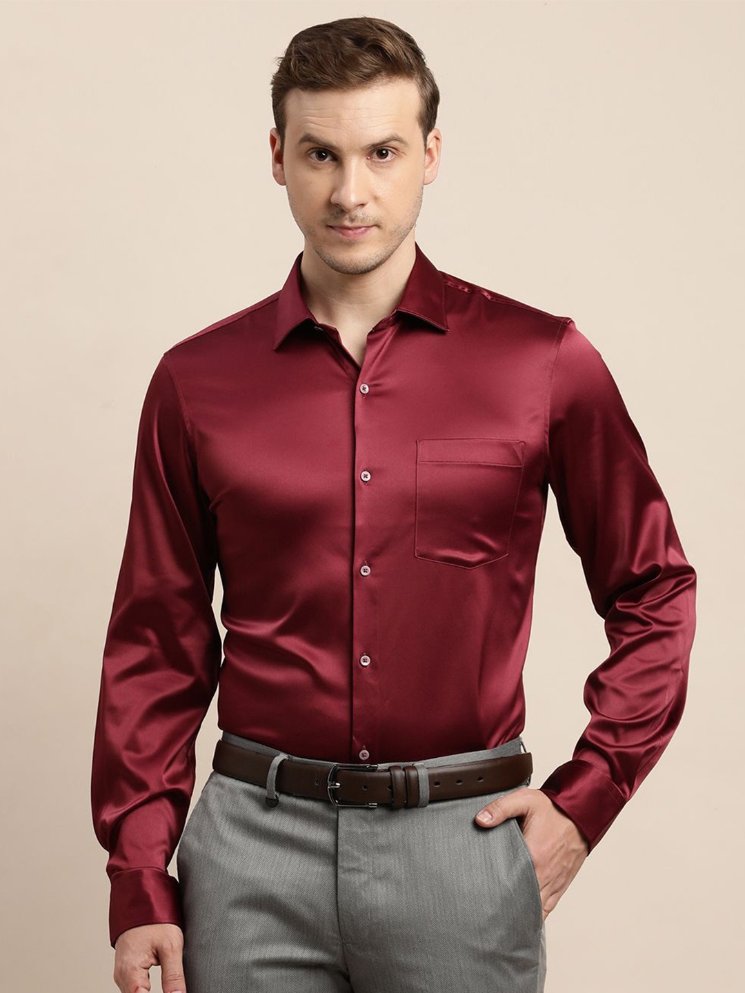 

Turtle Men Solid Spread Collar Casual Shirt, Maroon